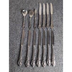 Silver Artistry Pattern by Community Silverplate 14 Pieces Butter Knives Serving